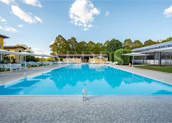 Villa In Vendita a Modena